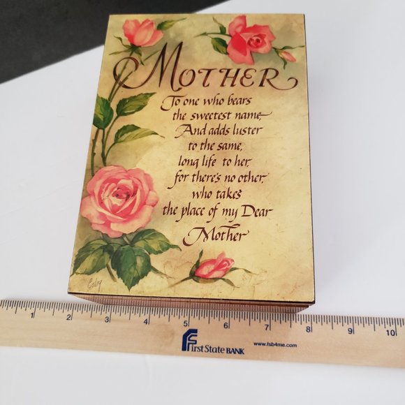 (2/$15) Vintage Cedar Box - Picture 5 of 9